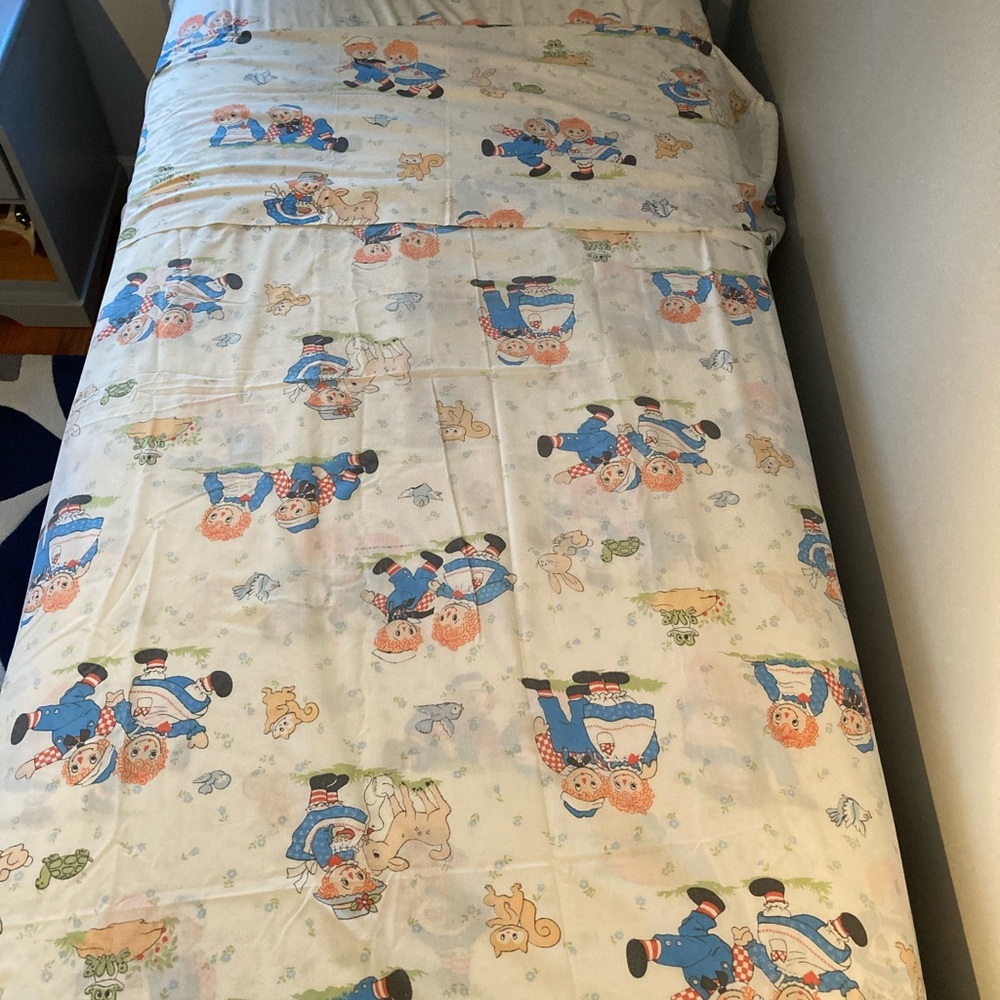 Vintage pacific Raggedy Ann and Andy twin sheet set